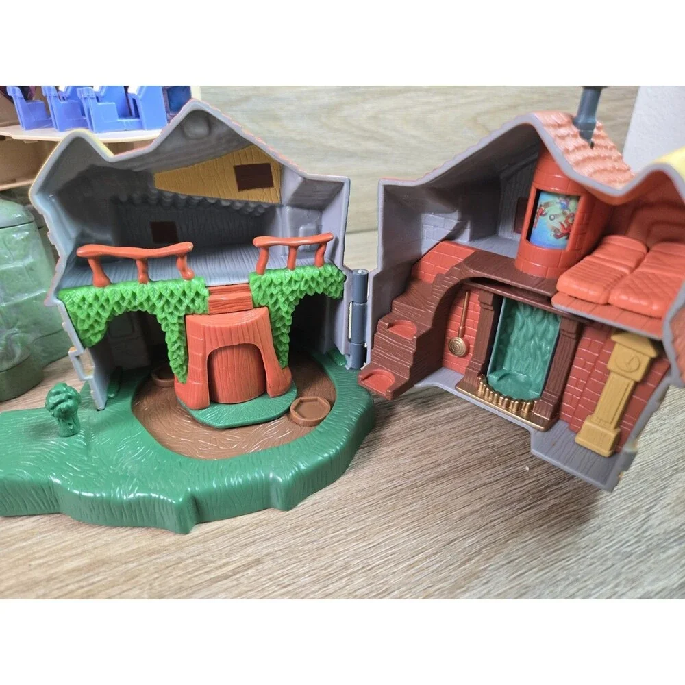Harry Potter Hogwarts Castle Deluxe Playset 2001 Polly Pocket UNTESTED AS-IS